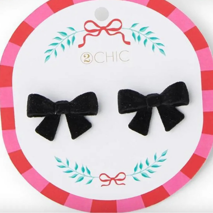 Black bow-shaped earrings on a colorful '2 Chic' branded card.