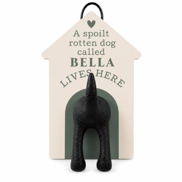 The History & Heraldry Personalised Dog Lead Hook for Bailey mounts neatly beside your front door. 