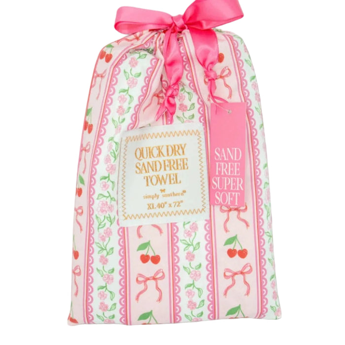 Simply Southern brings you the Quick Dry Towel in Coral a vibrant, eye-catching towel that combines ultra-fast drying performance with a bold, summery coral color you will love