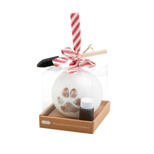 Enjoy the forever memories with your best friend on the tree on this beautiful ornament