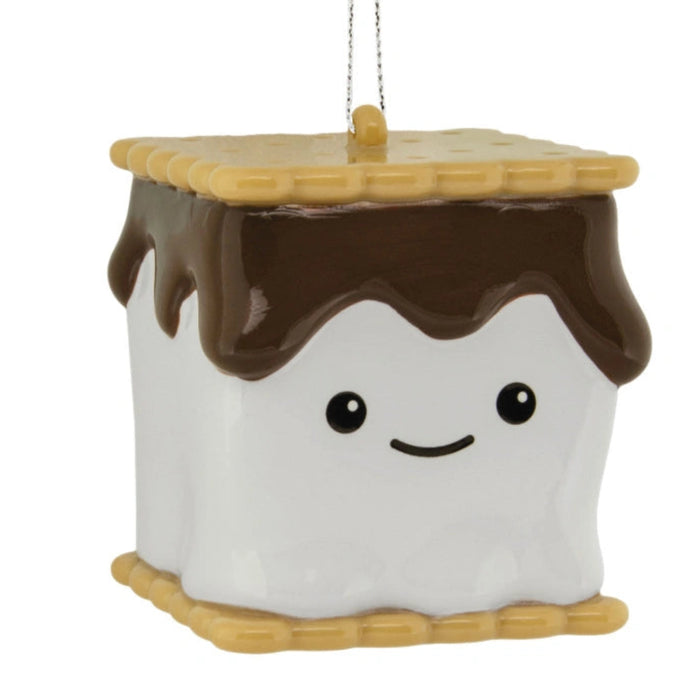 This Hallmark Smiling S'more Shatterproof Hallmark Ornament brings a sweet touch of fun to your holiday décor with its adorable smiling marshmallow sandwich design.