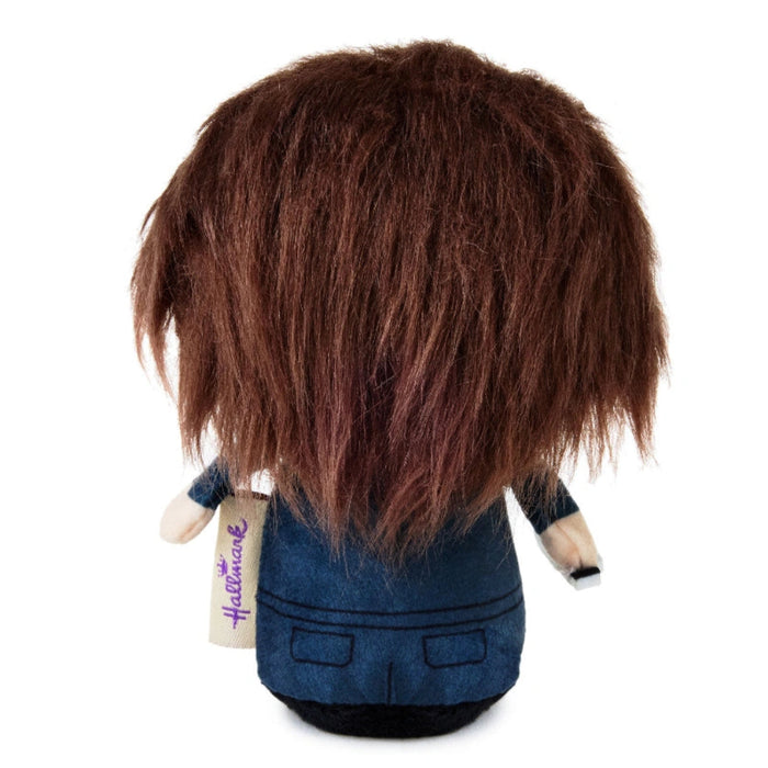 This Hallmark itty bittys® Halloween II Michael Myers Plush brings the legendary horror movie character to life in an adorable collectible design. 