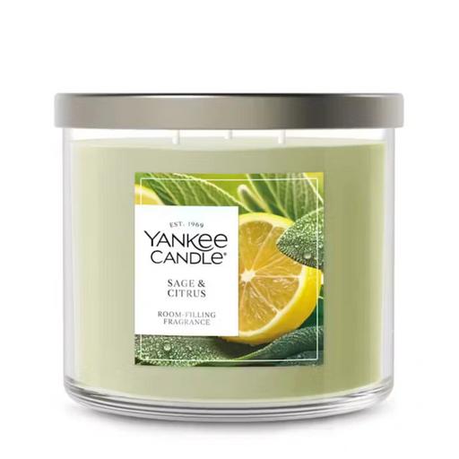 This invigorating scent combines the crisp herbal notes of fresh sage with the bright zest of citrus fruits
