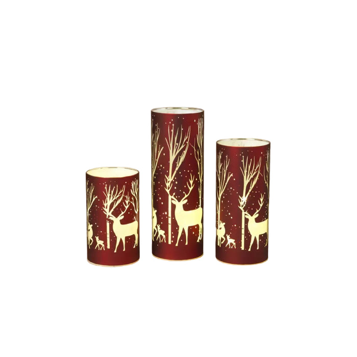 This Gerson Red Lighted Glass Holiday Design Luminary adds a warm and festive glow to your seasonal décor. 