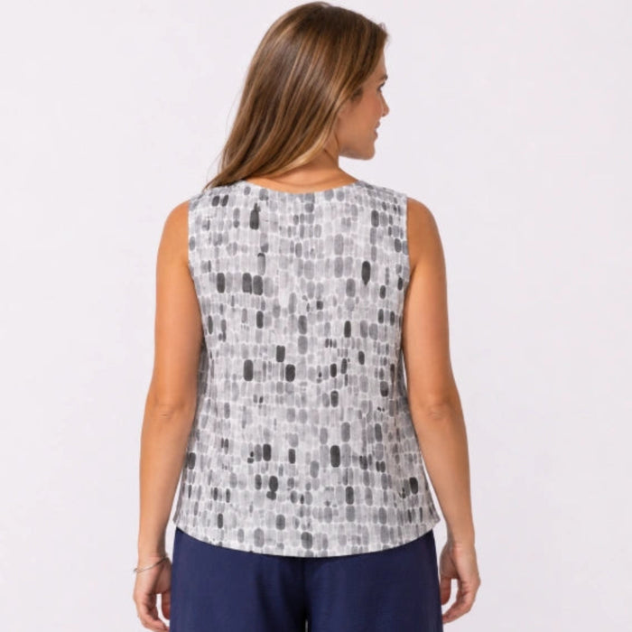 This Habitat Clothes Regatta Rayon Sea Glass Resort Tank in Gray brings effortless style to your everyday wardrobe. 