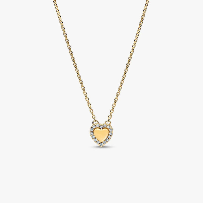 Pandora Engravable Heart Halo Collier Necklace featuring an engravable heart pendant framed by cubic zirconia on a white background.