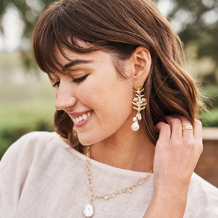 Lightweight Spartina 449 earrings featuring freshwater pearls