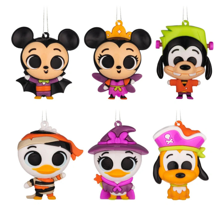 This Hallmark Disney Mickey and Friends Mystery Series 1 Shatterproof Hallmark Ornament adds surprise, fun, and Disney magic to your holiday celebrations.