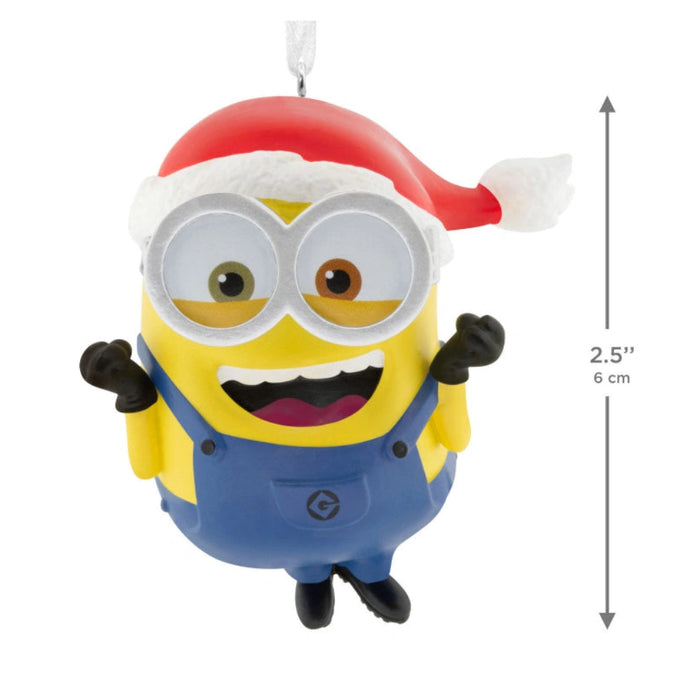 This Hallmark Minions Bob in Santa Hat Hallmark Ornament adds playful holiday cheer to your Christmas décor with one of the most lovable characters from the Minions movies.