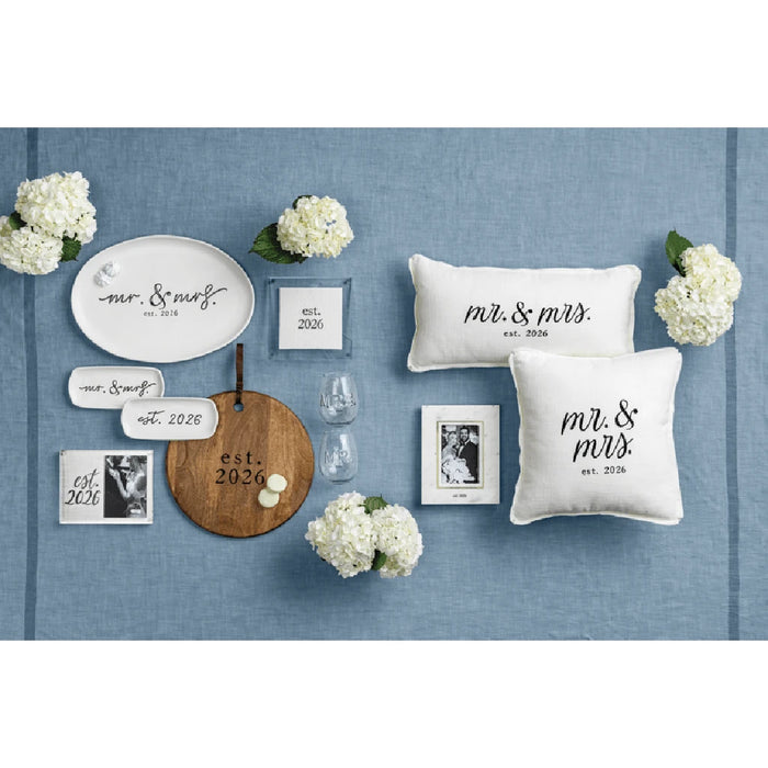 Elegant oval platter featuring "Mr & Mrs" design, perfect for serving at special occasions.