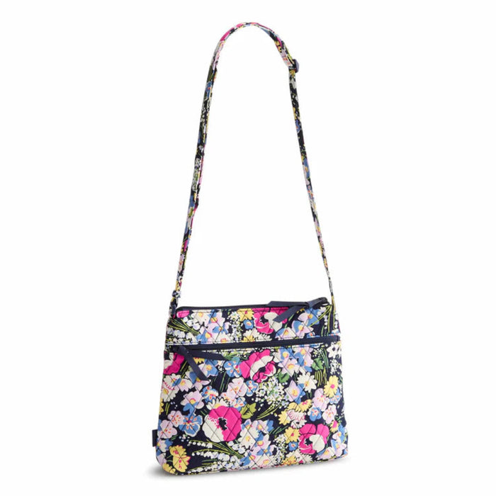 This versatile bag keeps all your essentials neatly organized and within easy reach.