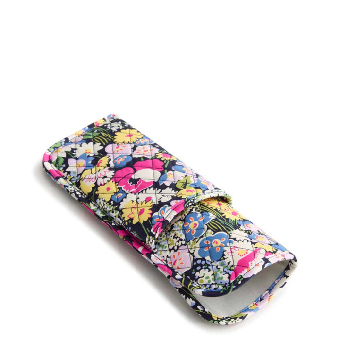 The lightweight design makes it easy to pack for travel, while the durable construction helps protect your curling iron from scratches and damage.