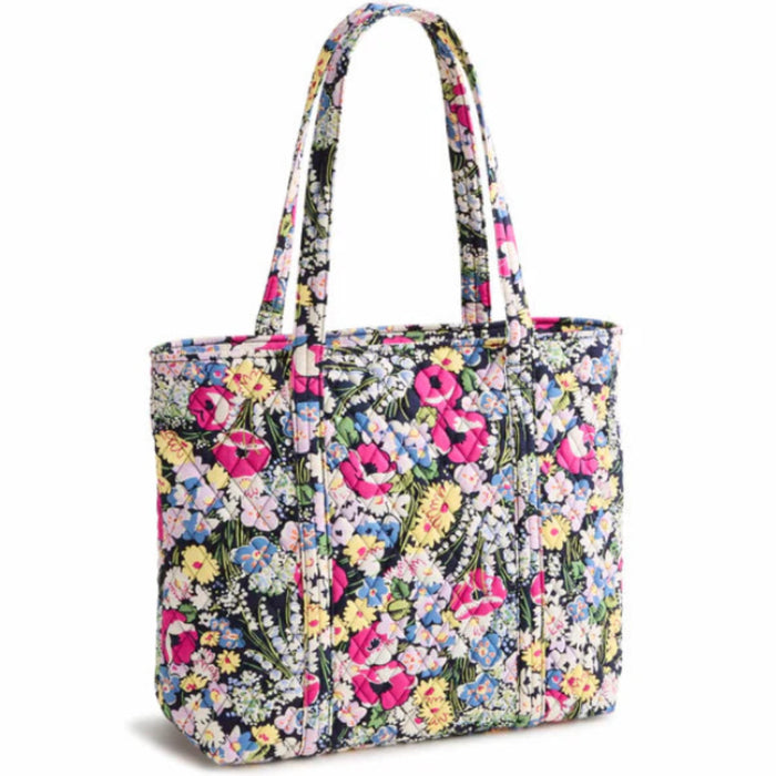 This classic large tote pairs effortless style with everyday practicality, offering generous space