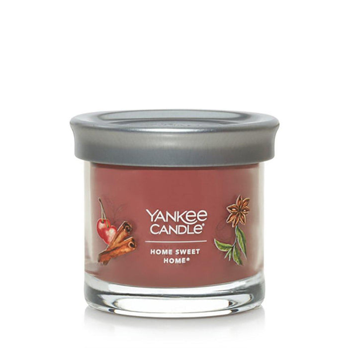 "Yankee Candle : Signature Small Tumbler Candle in Home Sweet Home -"