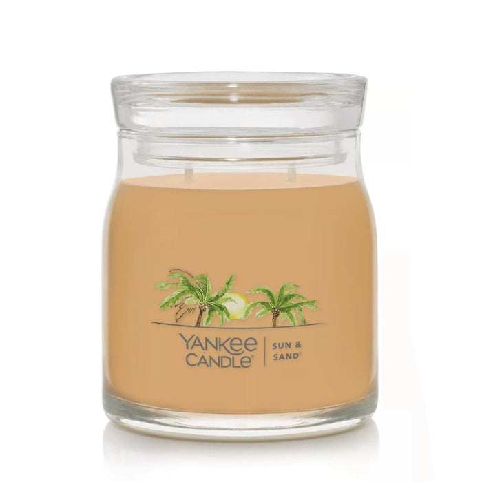 "Yankee Candle : Signature Medium Jar Candle in Sun & Sand® -"
