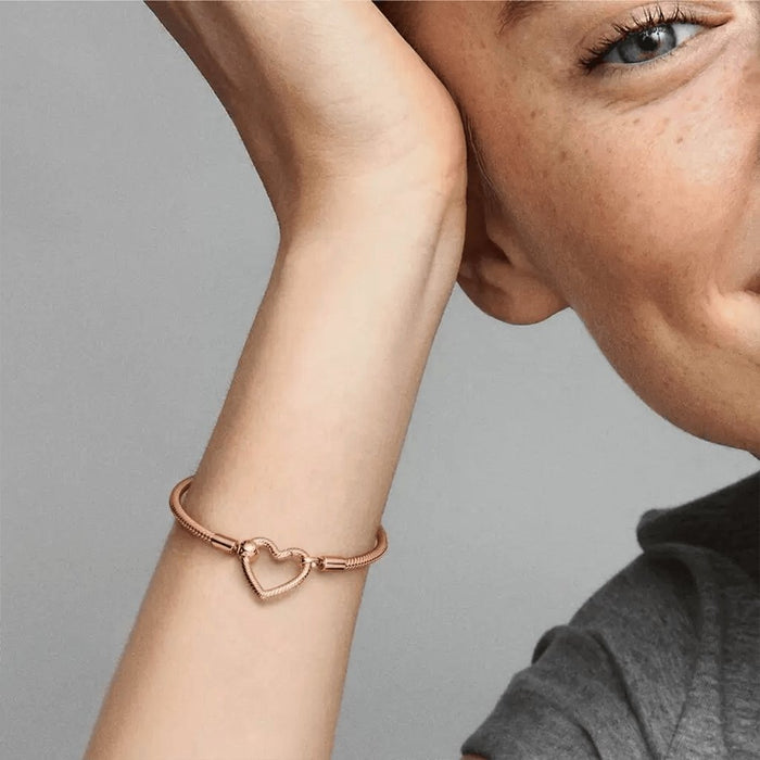 "PANDORA : Pandora Moments Heart Closure Snake Chain Bracelet -"