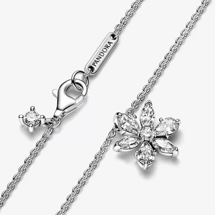 "PANDORA : Sparkling Herbarium Cluster Pendant Necklace (17.7\") -"