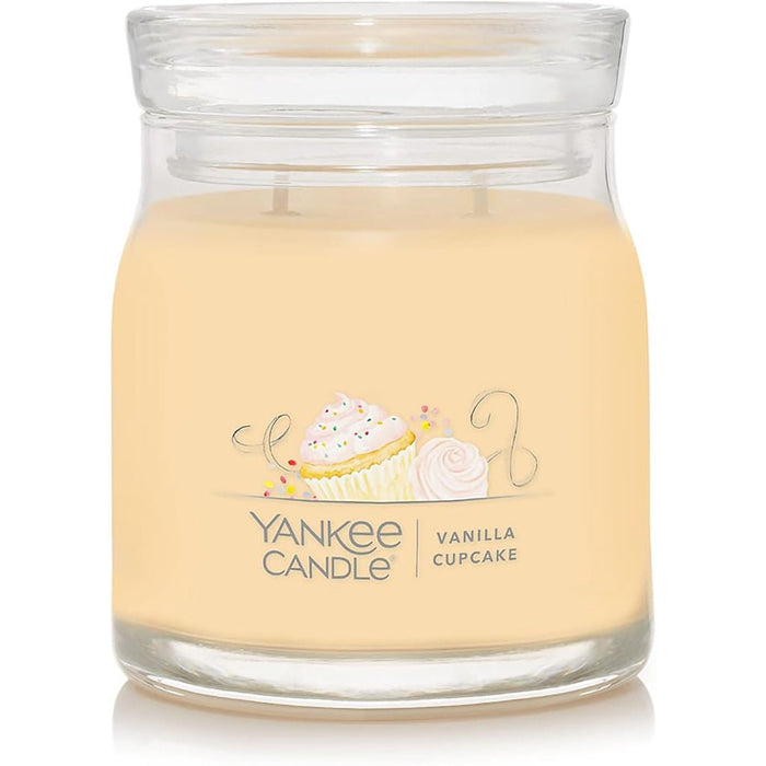 "Yankee Candle : Signature Medium Jar in Vanilla Cupcake - Yankee Candle : Signature Medium Jar in Vanilla Cupcake"