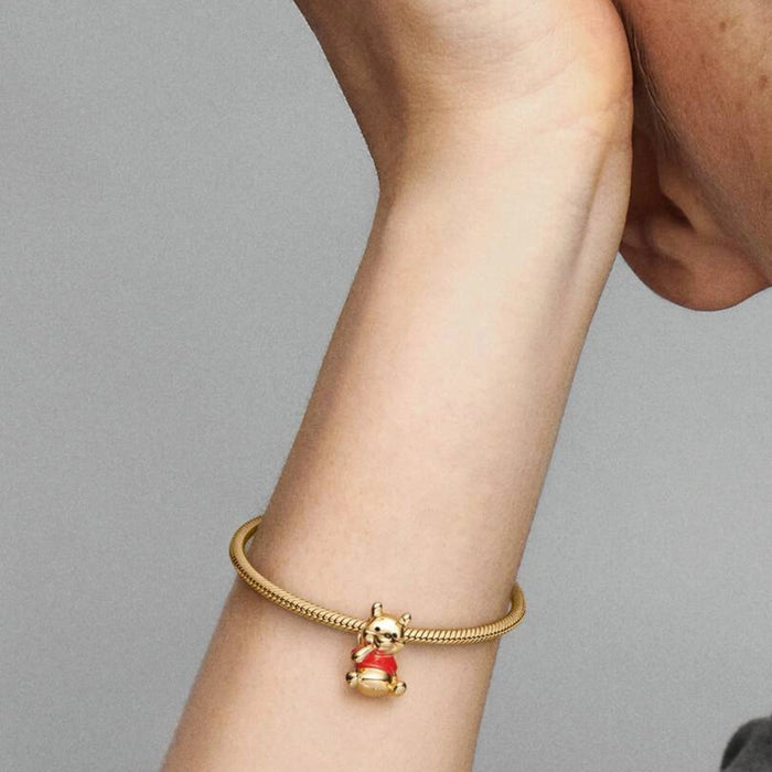 Add Winnie the Pooh and friends to your bracelet or charm holder and reignite your favorite memories of moments spent with friends.