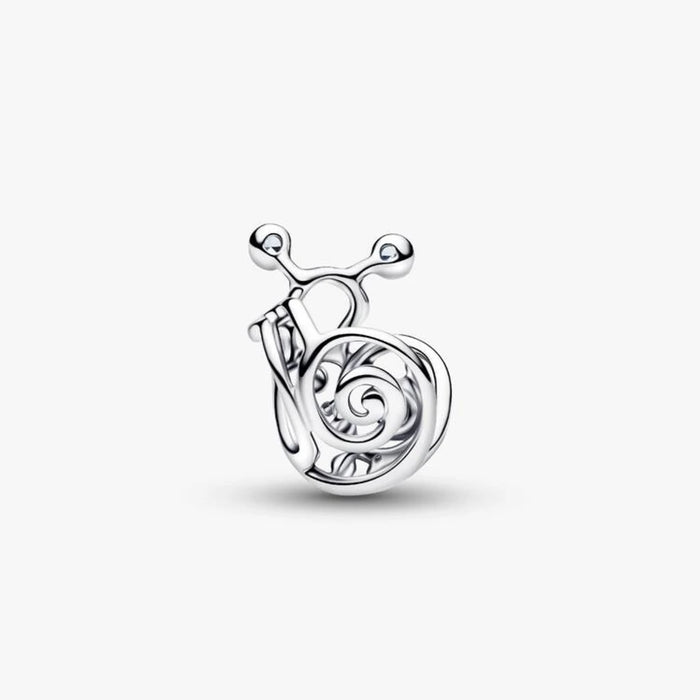A charming snail design in silver and green enamel, featuring a glossy finish and delicate craftsmanship.