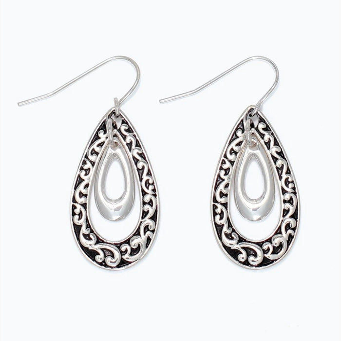  Lightweight and eye-catching, they effortlessly complement both everyday outfits and special occasion looks.