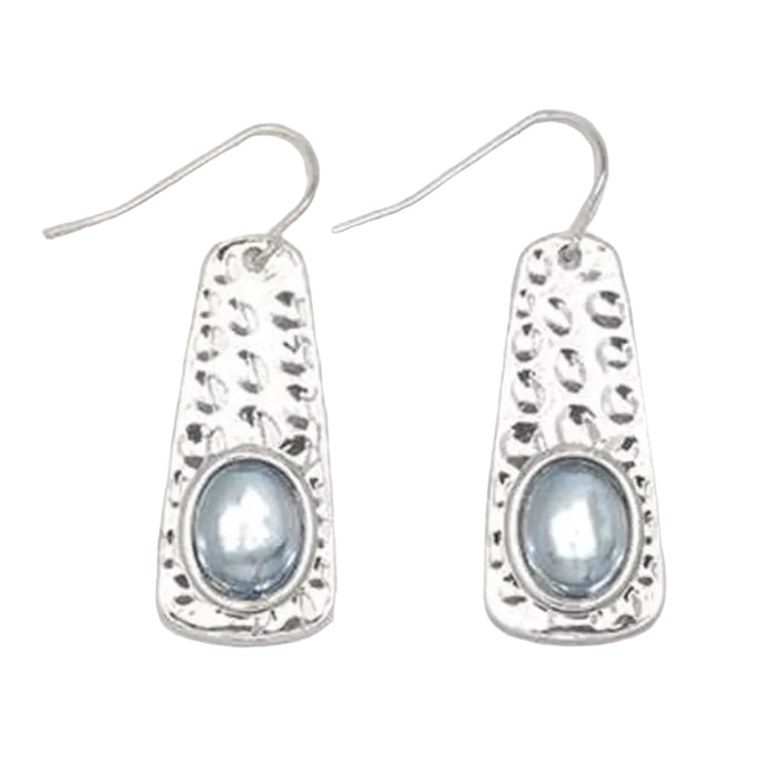 This Hammered Silver With Blue Inlay Earring by Periwinkle combines artisan craftsmanship with timeless Southwestern-inspired style.