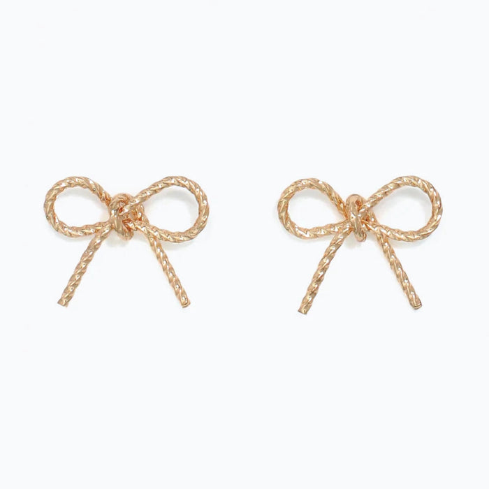 These Periwinkle Gold Rope Bow Earrings add a graceful blend of feminine charm and classic elegance to your jewelry collection. 