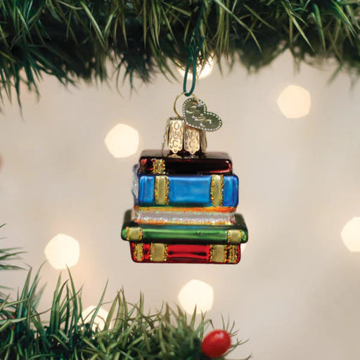 It makes a thoughtful keepsake that looks beautiful on any Christmas tree.