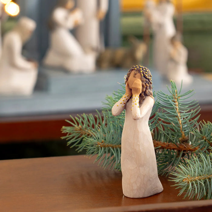 Willow Tree : Littlest Christmas Angel - In awe and wonder…