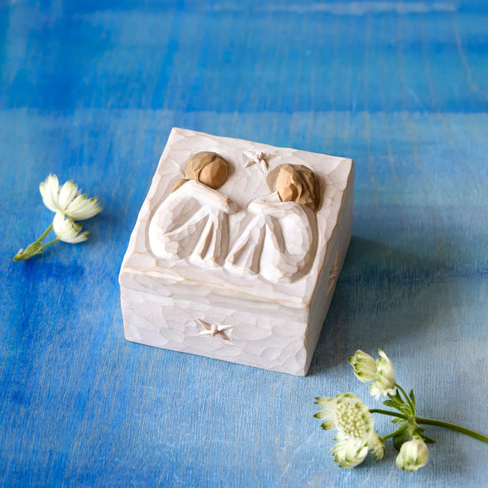 Willow Tree : Friendship Keepsake Box -Forever true, forever friends