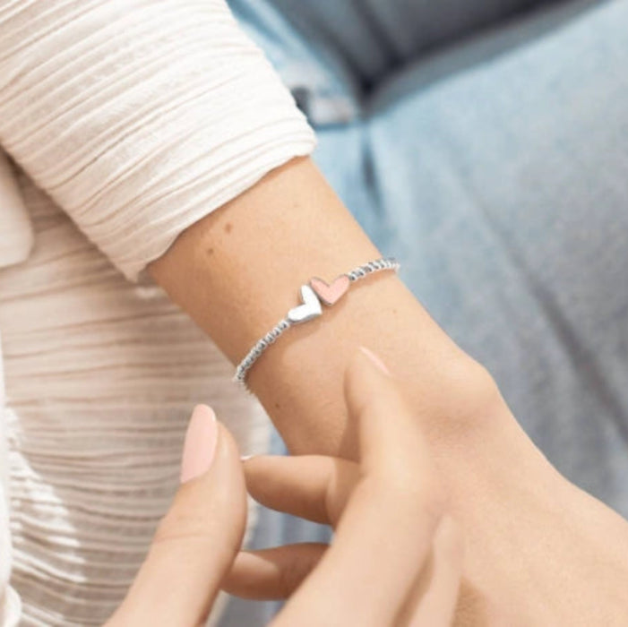 This A Littles & Co A Little Best Bestie Bracelet is a sweet way to celebrate an unforgettable friendship. 