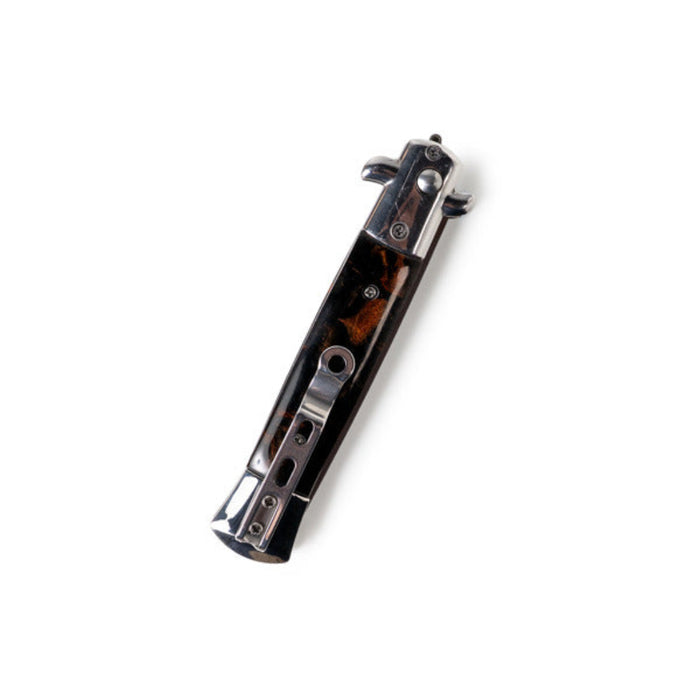 Tame rebellious hair with a comb that snaps out fast and cleans up your look without dulling your edge.
