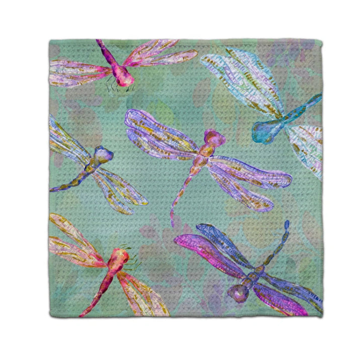 This CJ Bella eco-friendly wash cloth features vibrant color and nature-inspired charm to your home.