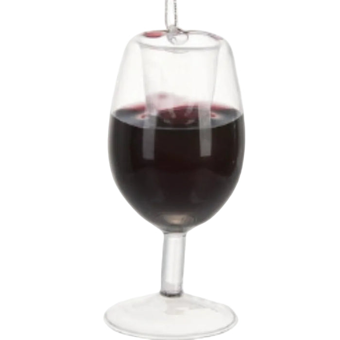 It also makes a thoughtful gift for friends, family, or your favorite wine enthusiast. Enjoy this ornament year after year.