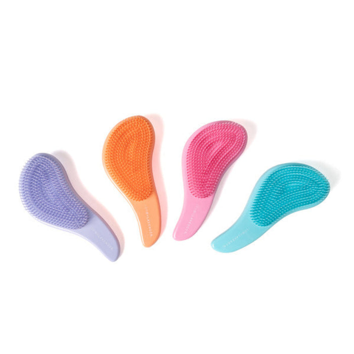 Glides through tangles with ease for smooth, pain-free brushing.