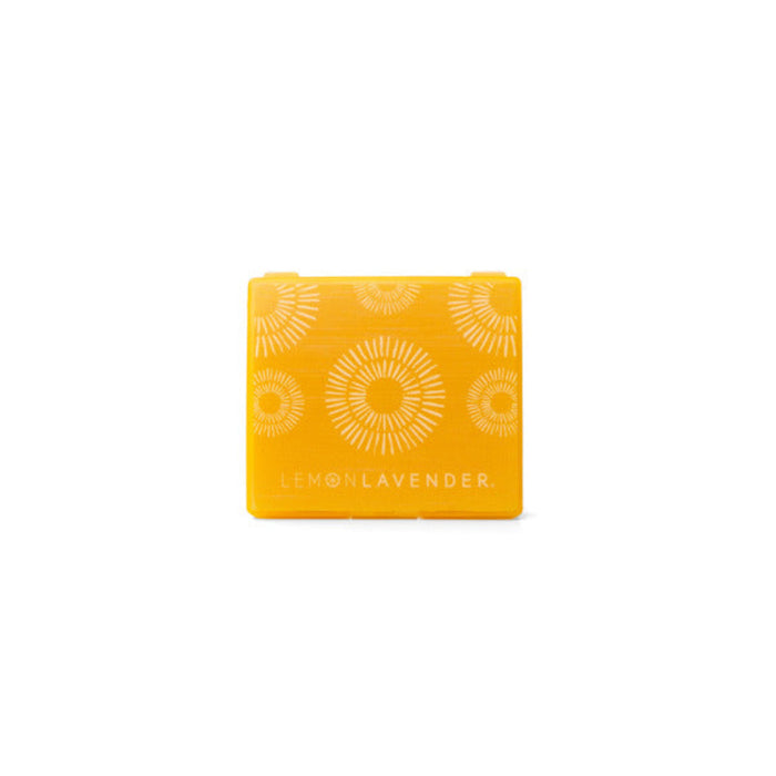 Quickly absorbs excess oil for a fresh, shine-free look anytime.