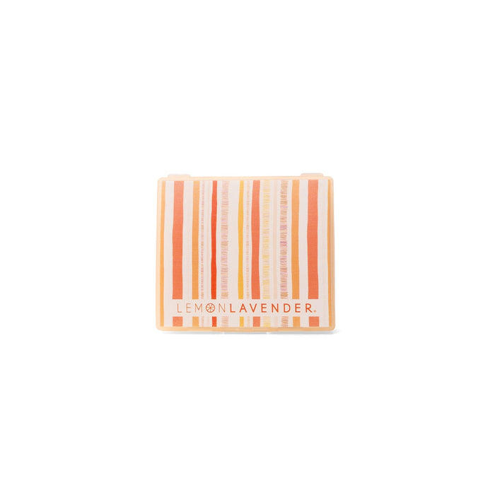 Quickly absorbs excess oil for a fresh, shine-free look anytime.