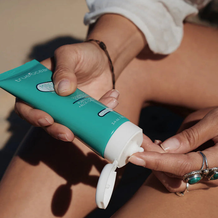 Apply all over the body after a day by the beach to enjoy soft, moisturized skin and our seaside Coastal scent.