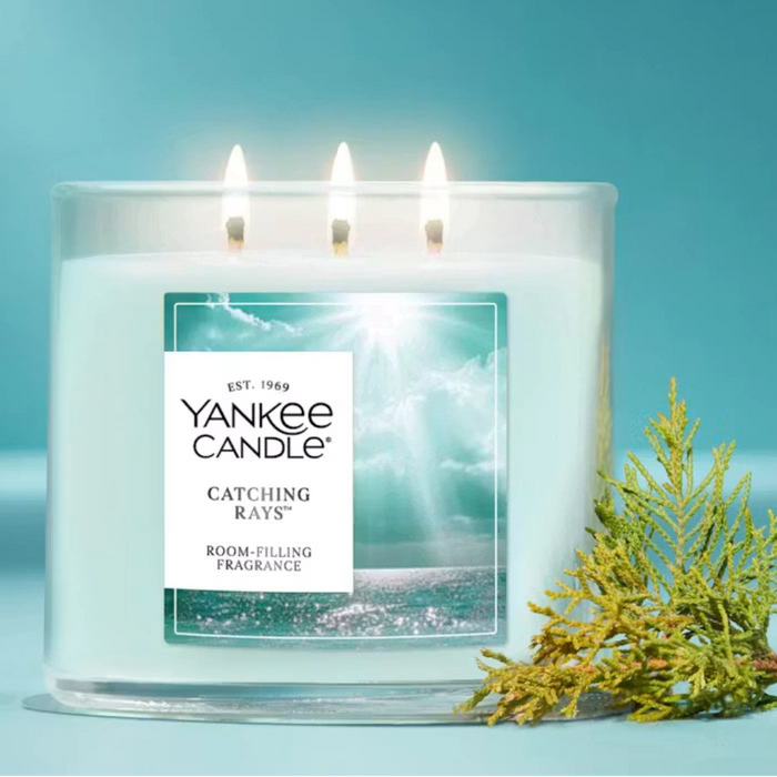 This uplifting fragrance captures the feeling of golden sunshine, fresh air, and carefree moments outdoors