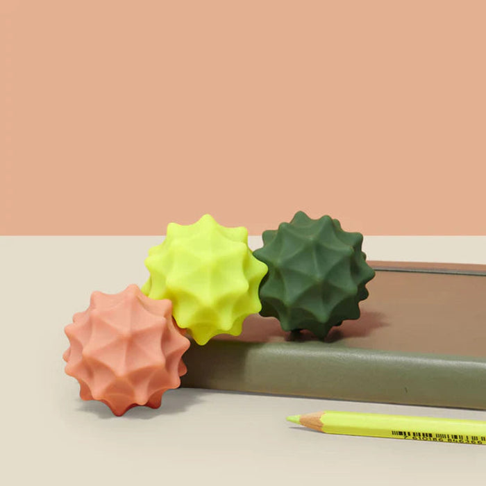 The Speks Odds Silicone Magnets Vivid Spurs bring bold color and satisfying magnetic feedback to your fingertips.