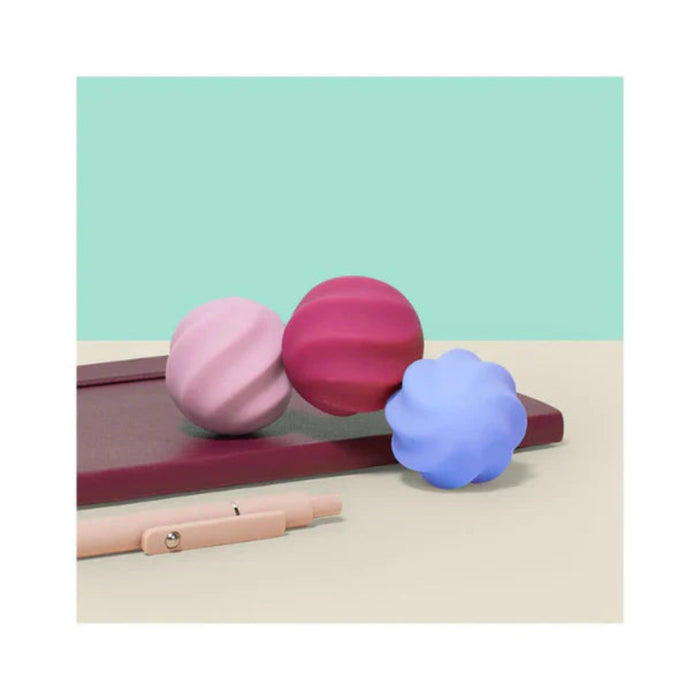 Enjoy a calming sensory experience with the Speks Odds Silicone Magnets Vivid Swirls.