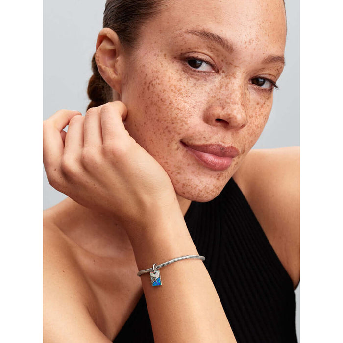 Shop in-store at Annie's Hallmark locations in Londonderry and Salem, NH, or explore our full selection online.