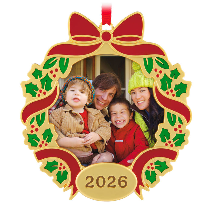 Hallmark : 2026 Keepsake Our Family Christmas (230)
