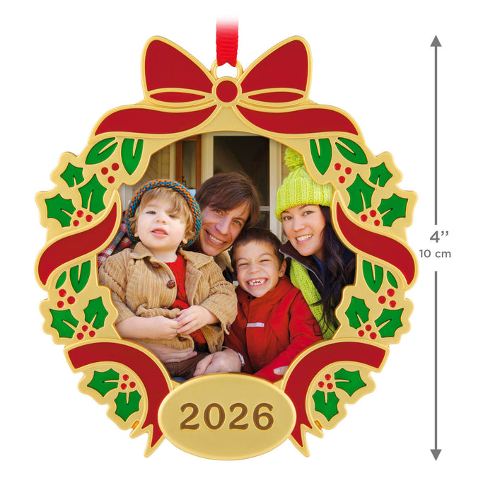 Hallmark : 2026 Keepsake Our Family Christmas (230)
