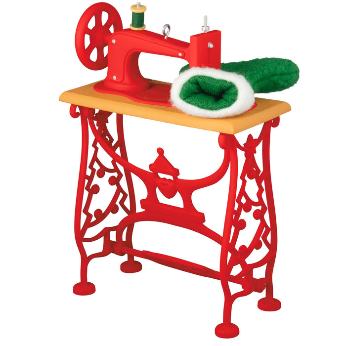 Hallmark : 2026 Keepsake Sew Nostalgic (265)