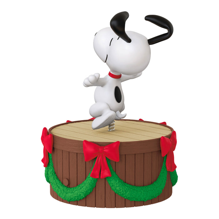 Hallmark : 2026 Keepsake Dancing Snoopy The PEANUTS® Gang ShowToppers Mini Tree Topper (386)