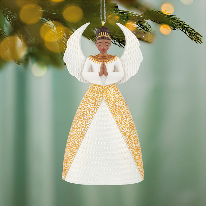 Hallmark : 2026 Keepsake Serene Angel (264)