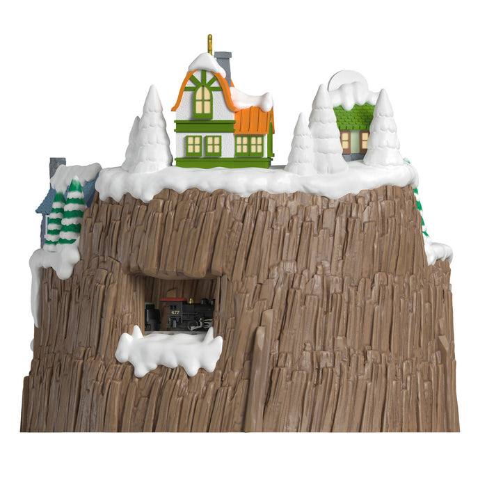Hallmark : 2026 Keepsake LIONEL® Christmas Mountain (186)