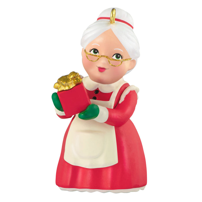 Hallmark : 2026 Keepsake Sweet Mrs. Claus (367)