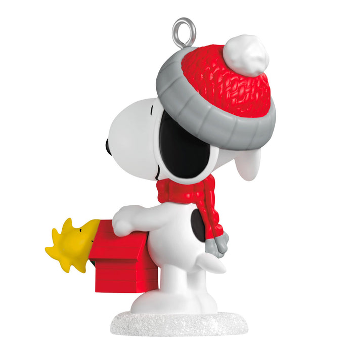 Hallmark : 2026 Keepsake Winter Fun With Snoopy 29th in the series (368)